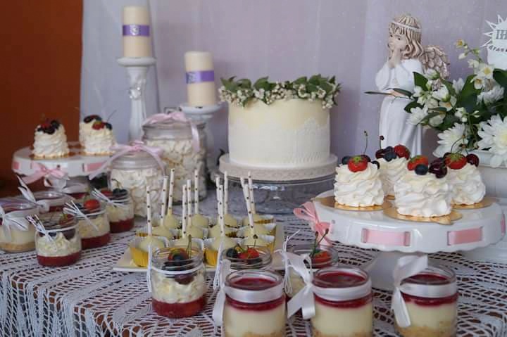 słodki stół pierwsza komunia święta słodki poczęstunek co dla gości